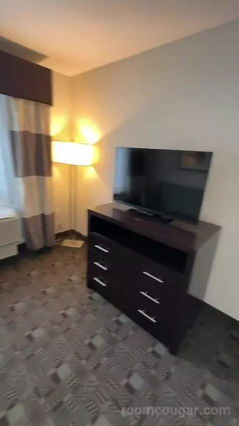 2 Queens Suite, Accessible with Roll In Shower (#151) bed picture #9