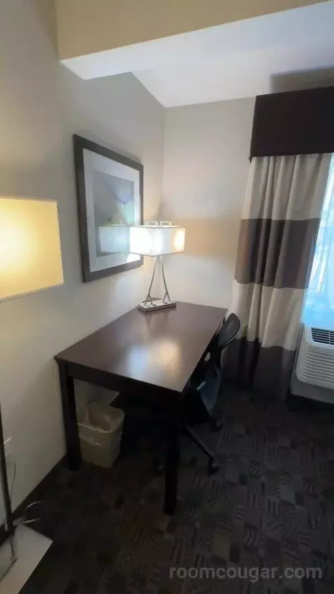Queen Room with Two Queen Beds (#116) bed picture #5