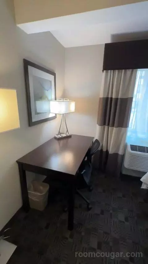Queen Room with Two Queen Beds (#116) bed picture #6