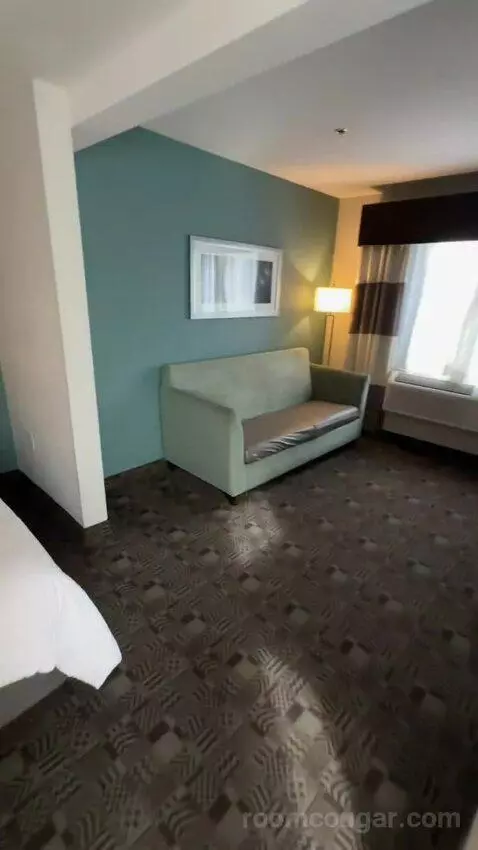 2 Queens Suite (#351) bed picture #7