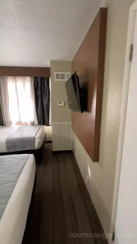 One-Bedroom Suite with Two Double Beds (#101) bed picture #3