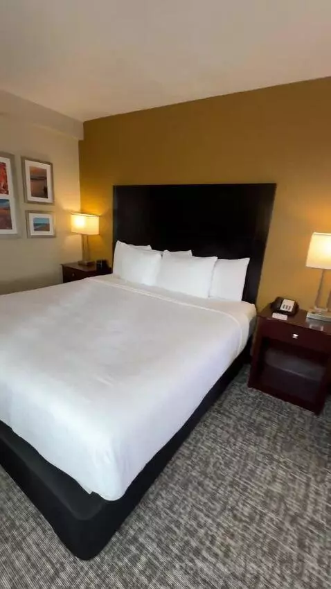 King Room (#351) bed picture #6