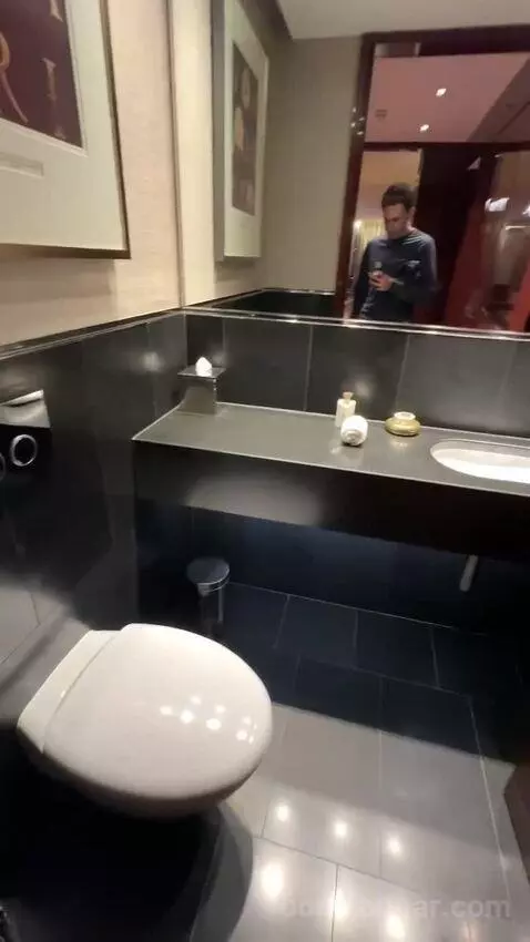 One-Bedroom Premium King Suite bathroom picture #4