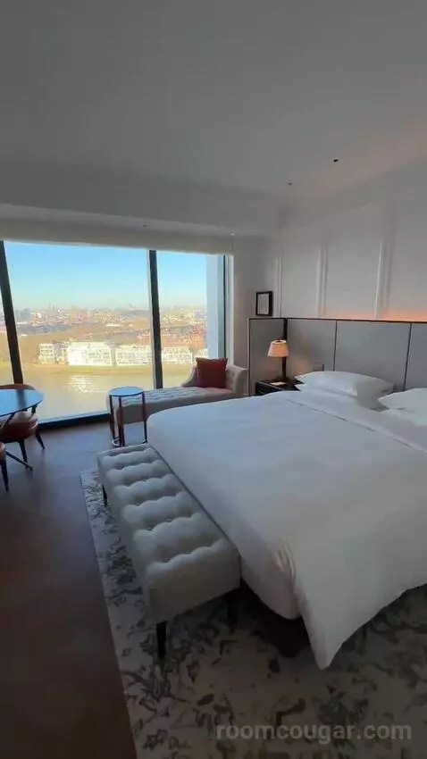 King Room with River View (#1209) bed picture #3