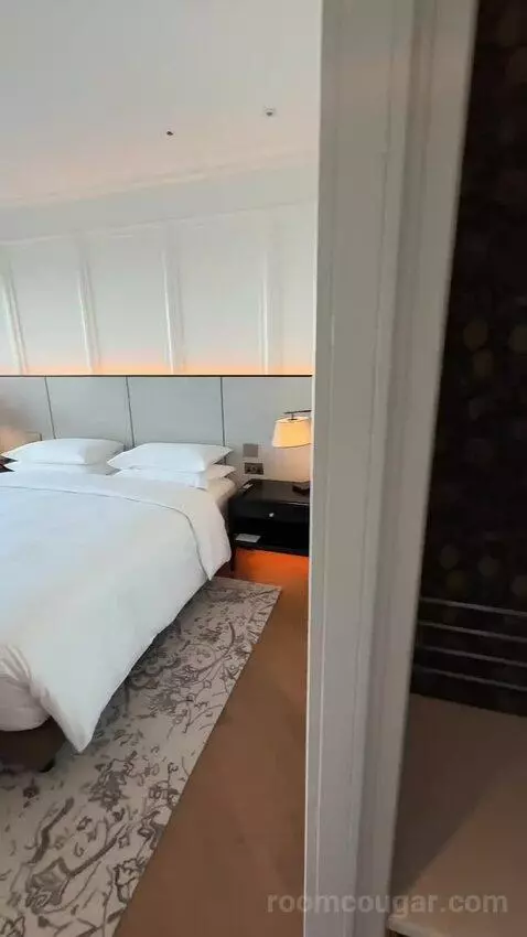 King Room with River View (#1209) bed picture #4