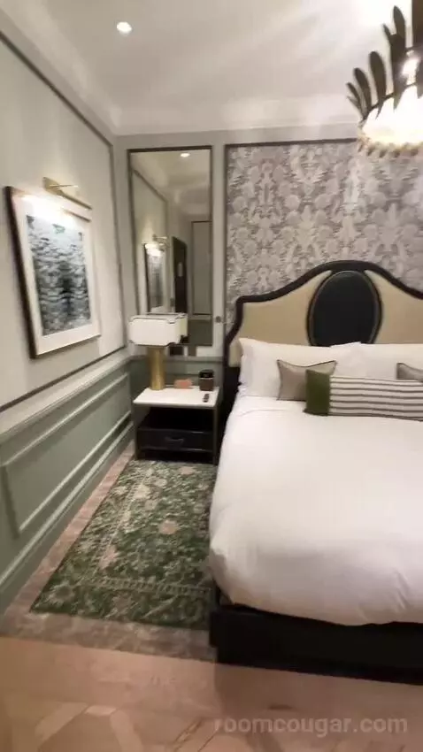 Garden Suite bed picture #10