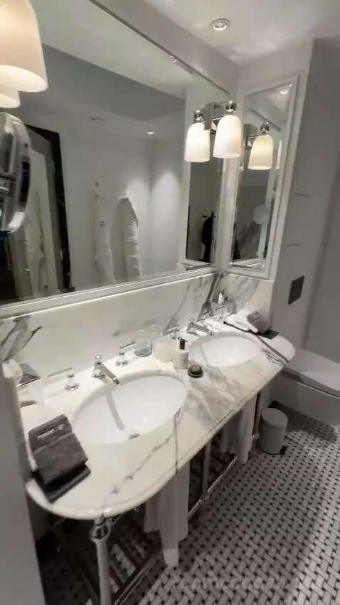 Garden Suite bathroom picture #6