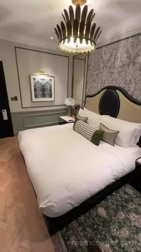 Garden Suite bed picture #4