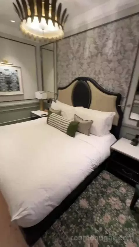 Garden Suite bed picture #6