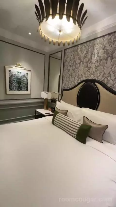 Garden Suite bed picture #7