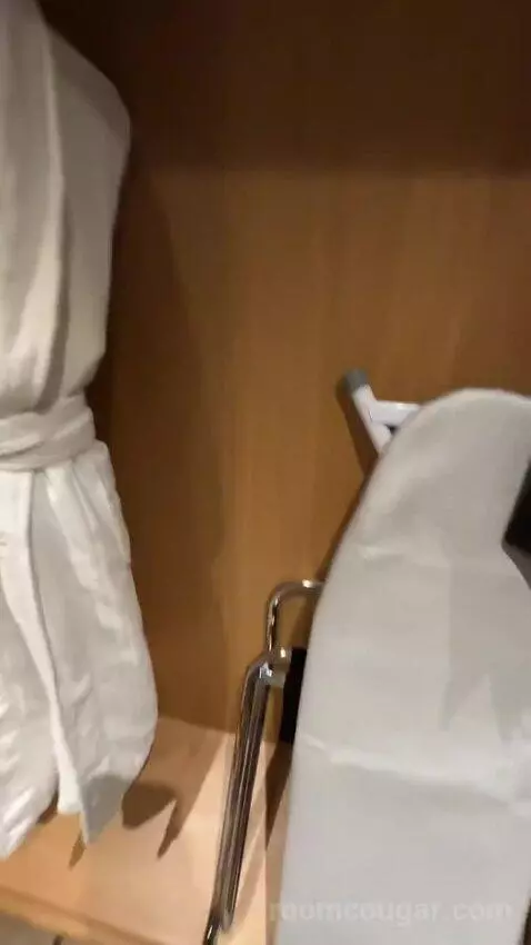 Park Lane Suite with Lounge Access (#1508) bathroom picture #1