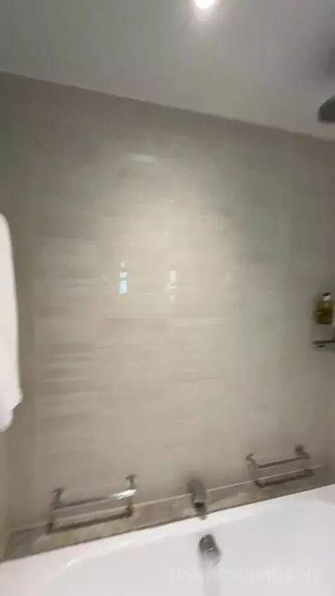 Executive King Room (#2322) bathroom picture #7