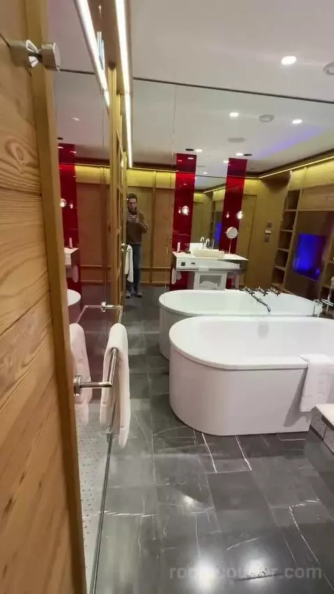 Spectacular King bathroom picture #3