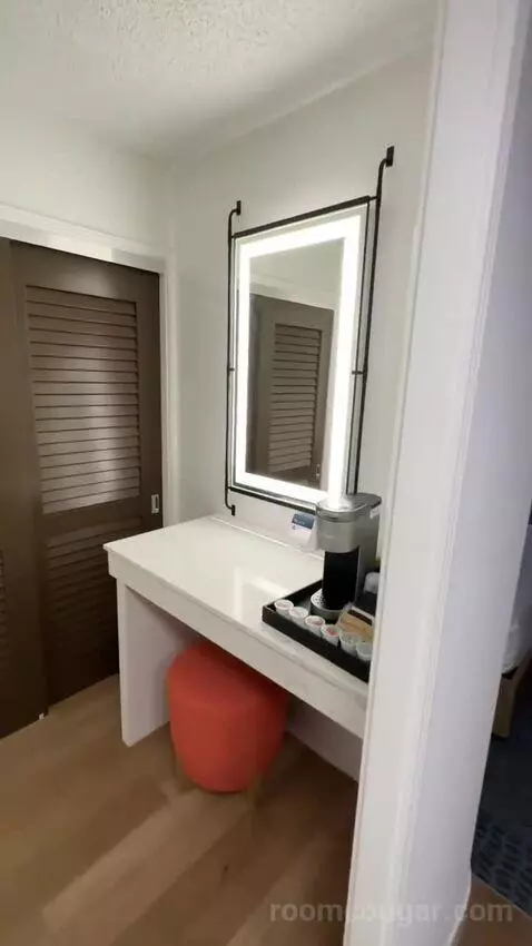 2 Double Beds, Waikiki View (#1516) bathroom picture #2