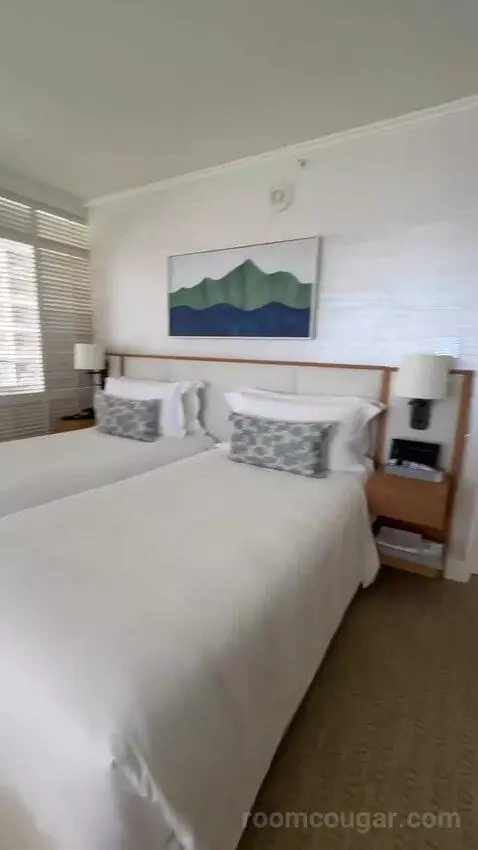 Ocean Junior Suite King (#738) bed picture #1