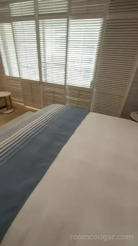 Partial Ocean View King (#834) bed picture #12