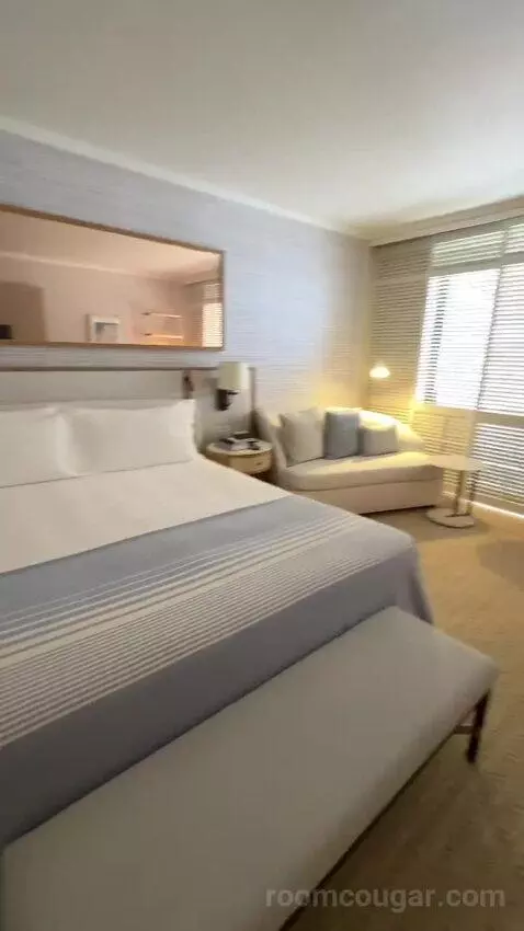Ocean View King (#1135) bed picture #3