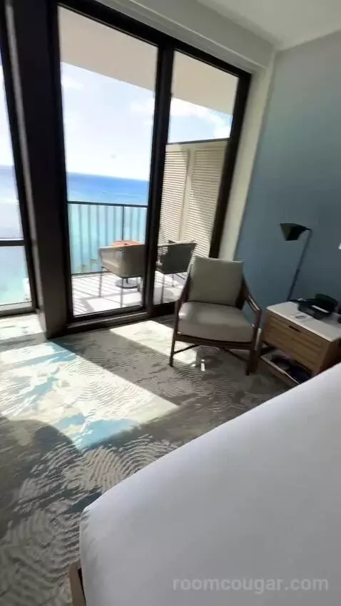 Deluxe Ocean View (With one Kin) view picture #8