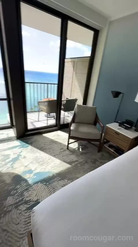 Deluxe Ocean View (With one Kin) picture #11