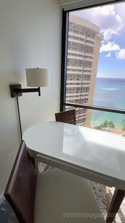 Deluxe Ocean View (With one Kin) picture #4