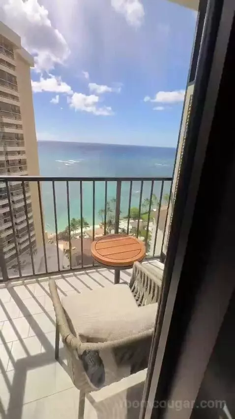 Deluxe Ocean View (With one Kin) view picture #4