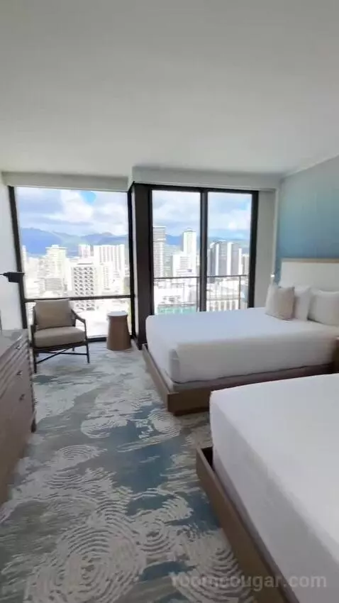Mountain Waikiki View Double (#2214) bed picture #1