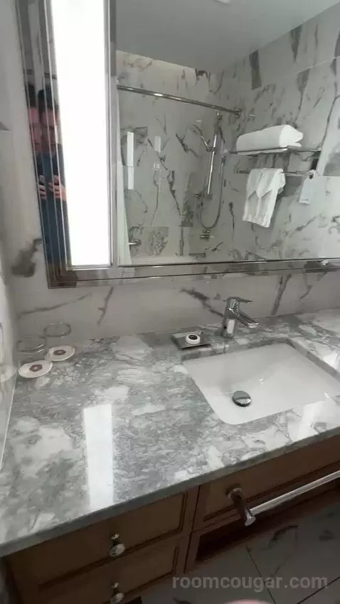 Standard Waikiki (#1916) bathroom picture #6