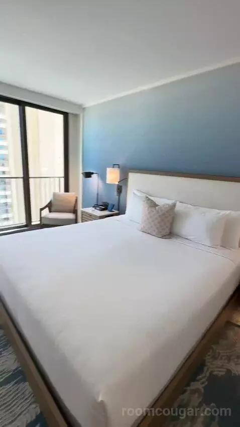 Standard Waikiki (#1916) bed picture #3