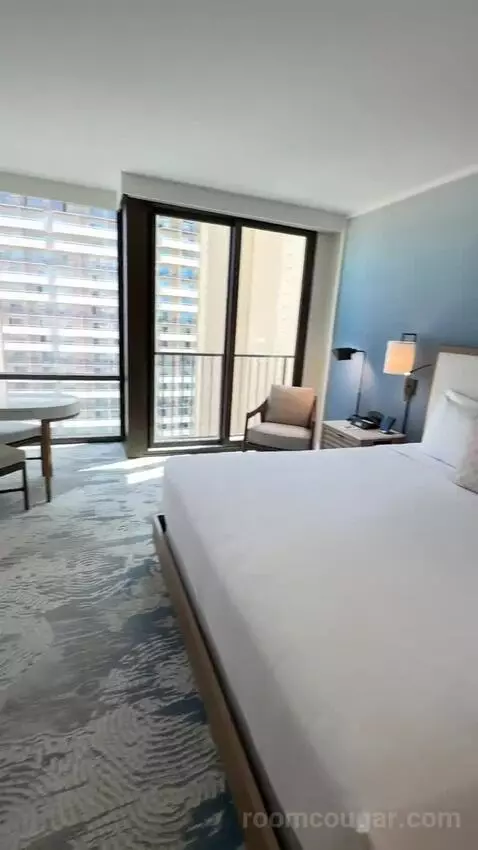 Standard Waikiki (#1916) bed picture #6