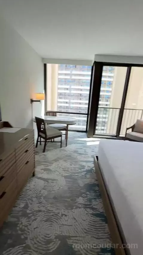 Standard Waikiki (#1916) bed picture #9