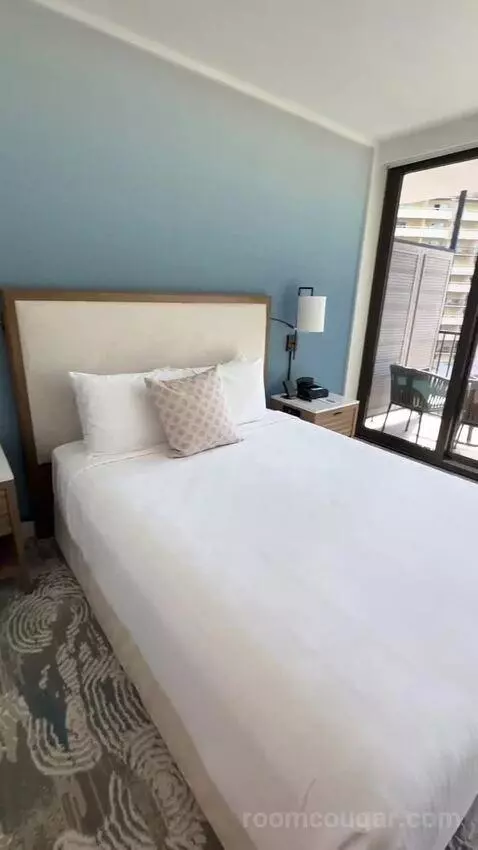 Queen Accessible Ocean View (#903) bed picture #9