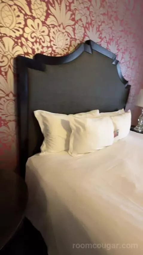 Historic Garden King, Guest Room, King, Garden View (#553) bed picture #10