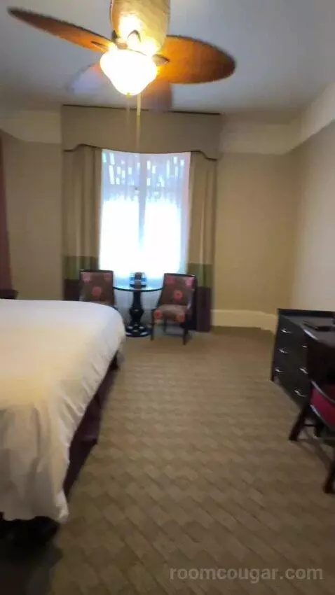 Historic Garden King, Guest Room, King, Garden View (#553) bed picture #3