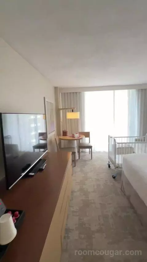 King Room with Ocean View (#1713) bed picture #7