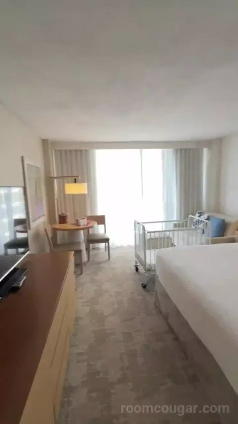 King Room with Ocean View (#1713) bed picture #9