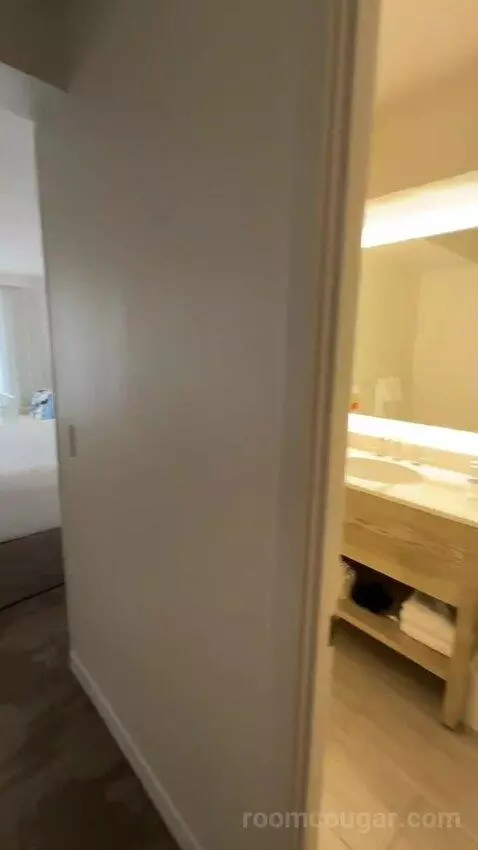 King Room with Ocean View (#1713) bed picture #6