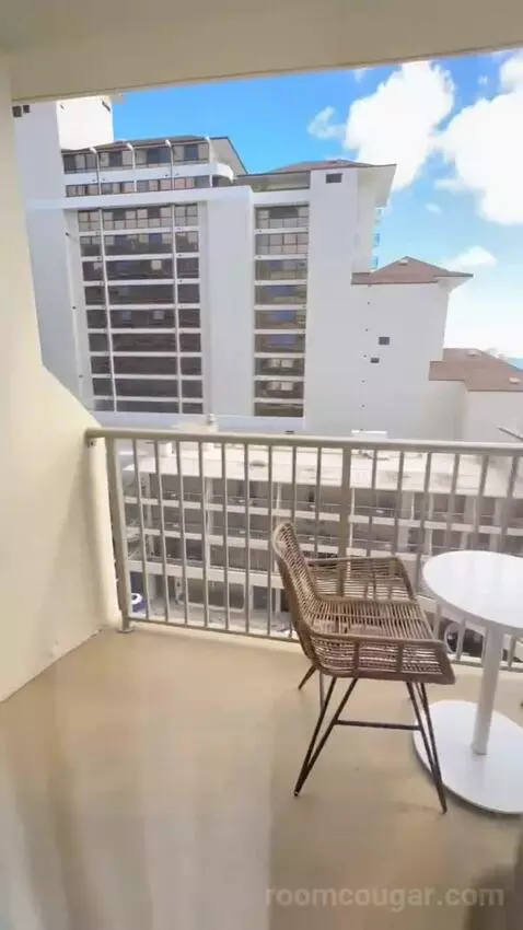 Diamond Head Ocean Front 1 King Bed (#805) view picture #2
