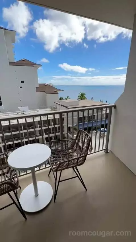 Diamond Head Ocean Front 1 King Bed (#805) view picture #3