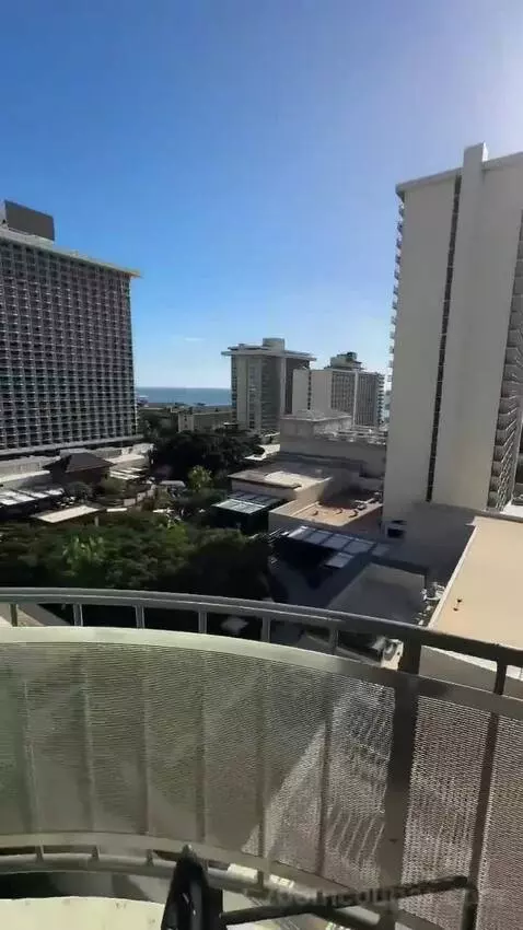 Corner Suite, 1 King Bed, Queen Day Bed, Twin Day Bed, Double Balcony (#1515) view picture #9