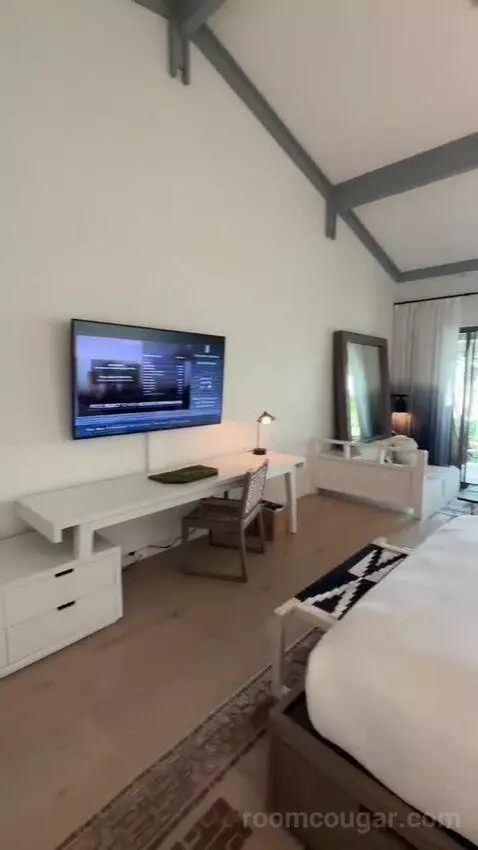 Ocean Front Bungalow, 1 King, Sofa Bed, Ocean Facing View, Ground Floor, Patio (#100) bed picture #9