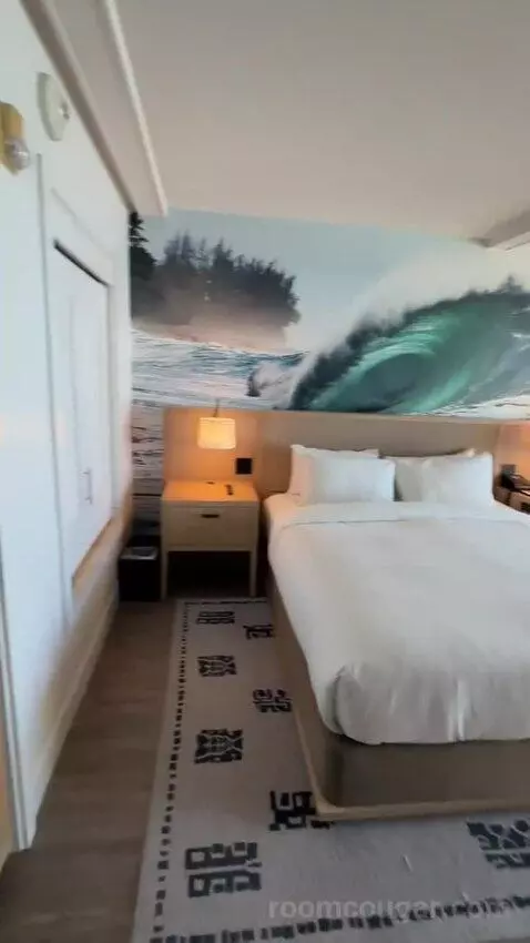Premium Ocean Front Lanai, Guest Room, 1 King, Ocean Facing View, Top Floor, Lanai (#604) bed picture #1