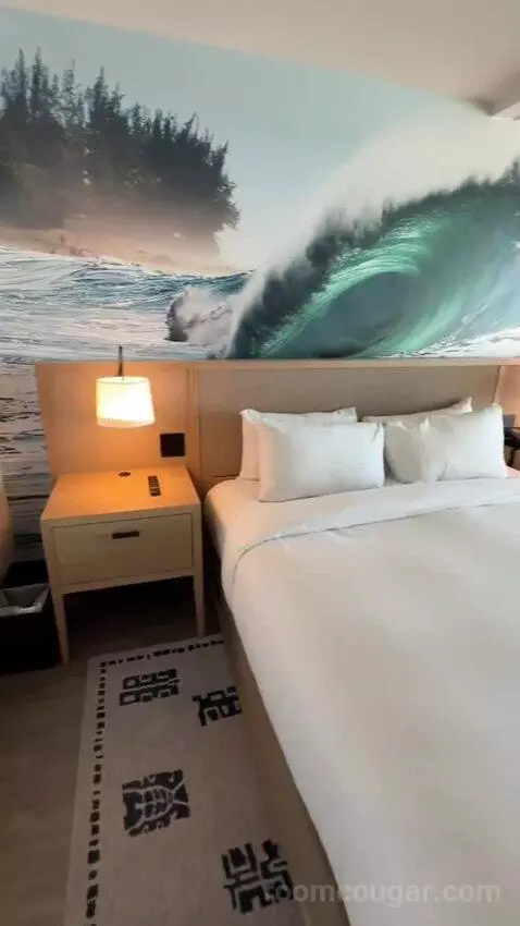 Premium Ocean Front Lanai, Guest Room, 1 King, Ocean Facing View, Top Floor, Lanai (#604) view picture #1