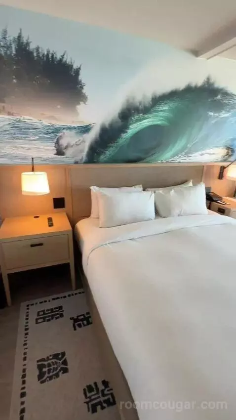 Premium Ocean Front Lanai, Guest Room, 1 King, Ocean Facing View, Top Floor, Lanai (#604) view picture #2