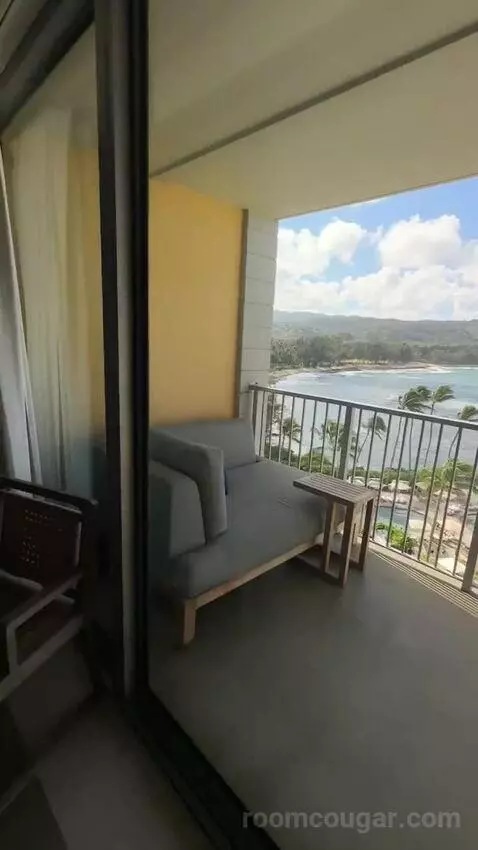 Premium Ocean Front Lanai, Guest Room, 1 King, Ocean Facing View, Top Floor, Lanai (#604) view picture #9