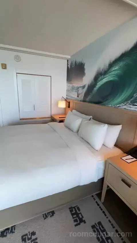 Premium Ocean Front Lanai, Guest Room, 1 King, Ocean Facing View, Top Floor, Lanai (#604) bed picture #12