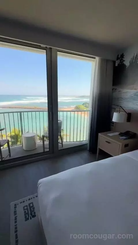 Ocean Front Club, Club Lounge Access, Club Guest Room, 2 Queen, Ocean Facing View, Top Floor (#607) view picture #5