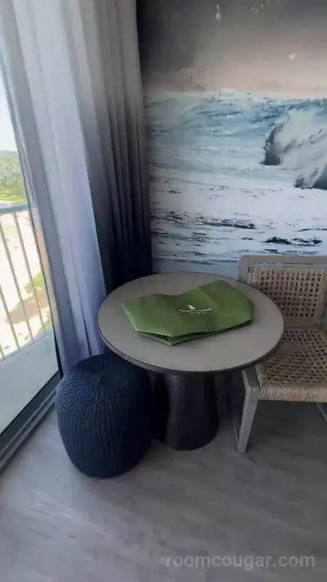 Premium Ocean Front, Guest Room, 1 King, Ocean Facing View, Top Floor, Balcony (#611) view picture #6