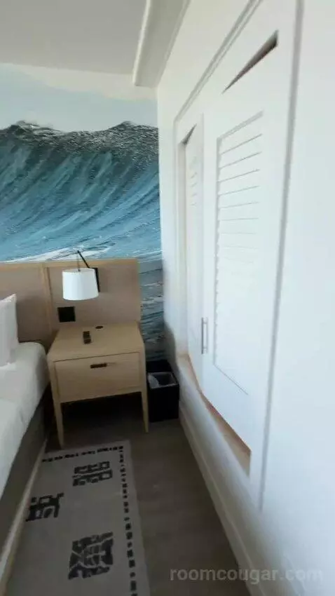 Premium Ocean Front, Guest Room, 1 King, Ocean Facing View, Top Floor, Balcony (#611) bed picture #2