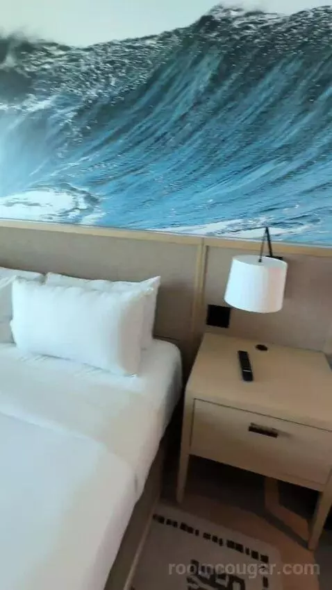 Premium Ocean Front, Guest Room, 1 King, Ocean Facing View, Top Floor, Balcony (#611) bed picture #8