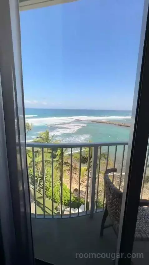 Premium Ocean Front, Guest Room, 1 King, Ocean Facing View, Top Floor, Balcony (#611) view picture #4